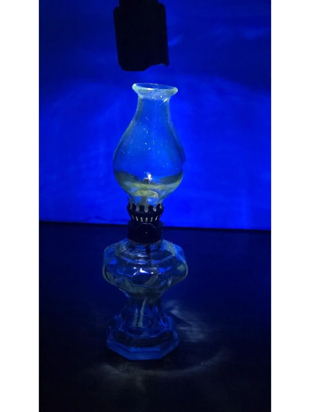 Vintage 6inch Miniature Clear Glass Oil Lamp, GLOWER